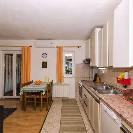 Appartement Vrilo *